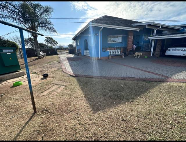 3 BEDROOM HOUSE FOR SALE IN WOODLANDS